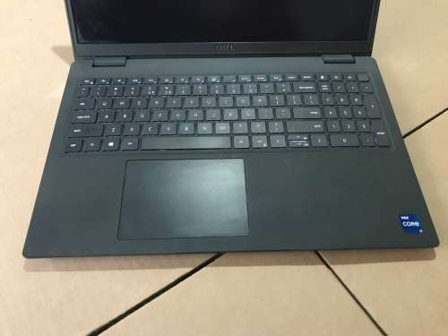 11TH GEN DELL LATITUDE 3520*15.6`*CORE i7-1165G7*2.80GHZ*8 GB RAM*512 GB SSD*WINDOWS 11 PRO 64-BIT